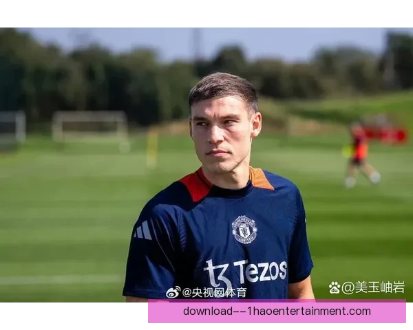 乌加特正式加盟曼联引发热议 探讨红魔新援如何提升中场实力